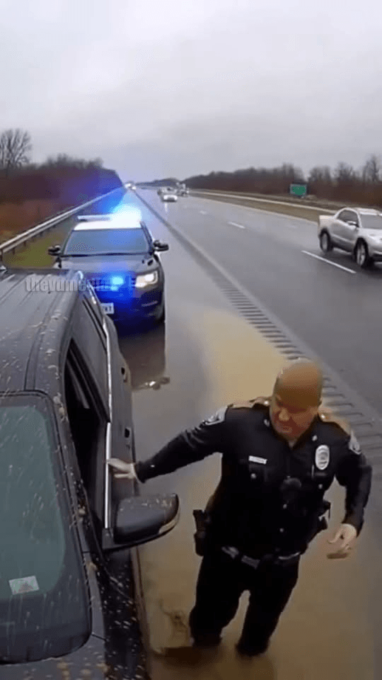 Karma HIT Instantly  Truck Splashes Cop During Traffic Stop